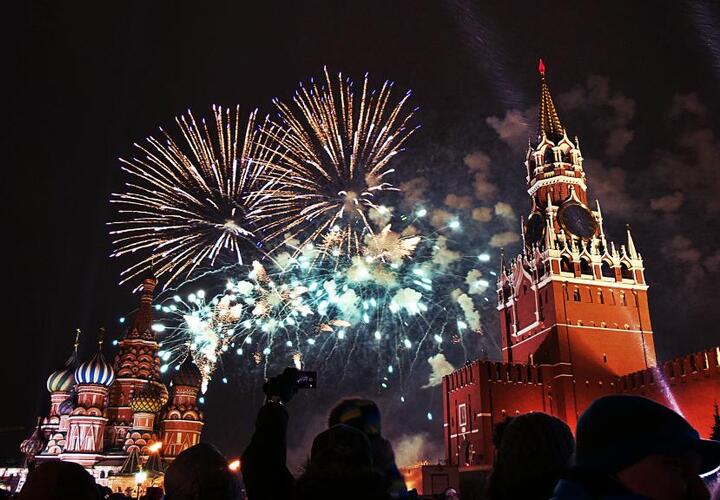 Россияне встречают Новый год позже, чем нужно