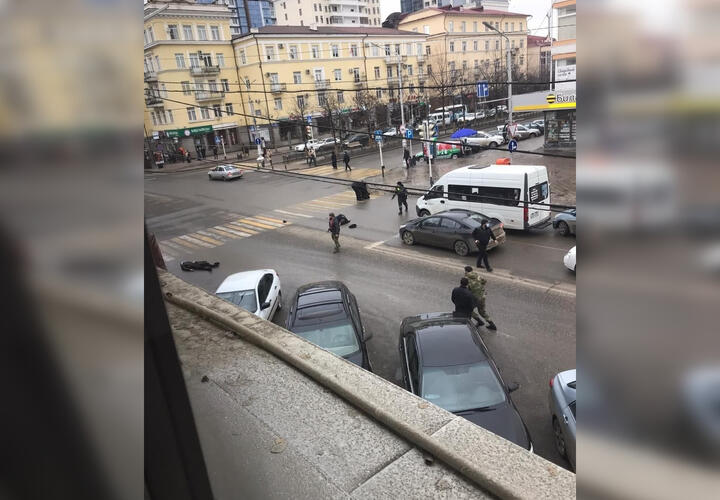 В центре Грозного произошло вооруженное нападение на полицейских