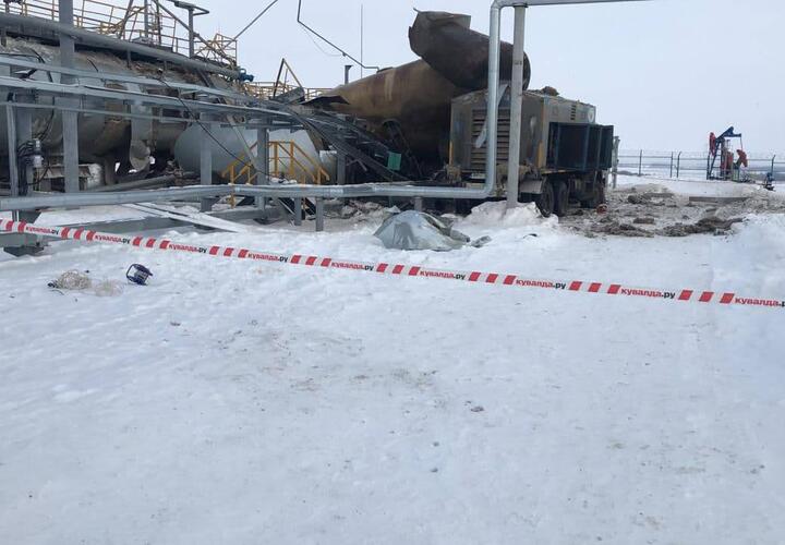 Два человека погибли при взрыве на нефтяном предприятии