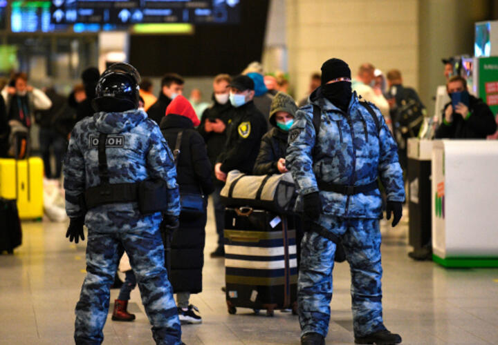 В аэропортах Москвы задержали рейсы из-за угрозы взрыва