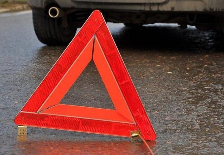 В Сочи пьяный  работник автомойки угнал «Mercedes» и устроил ДТП