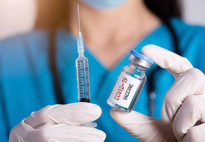 Прививка от коронавируса может вызвать побочные эффекты