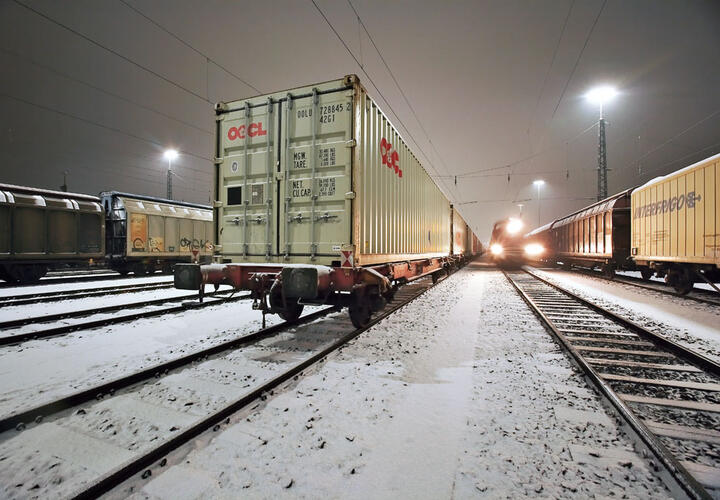 В Краснодарском крае поезд насмерть сбил молодого человека