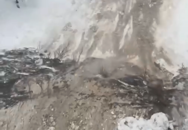 На камеры отдыхающих попал сход лавины в Сочи (ВИДЕО)