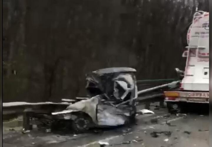 На Кубани в ДТП с цементовозом погиб человек