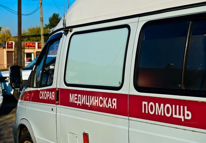 В Краснодарском крае медики вынуждены выезжать к пациентам на сломанных неотложках 