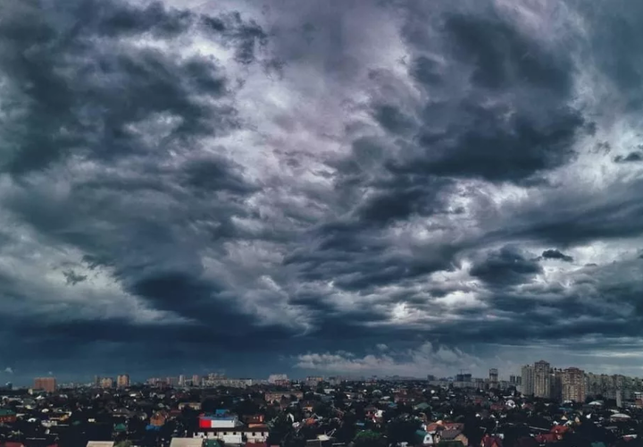 Жителей Кубани предупредили о шторме