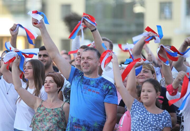 Жители России выбрали самый главный праздник в стране