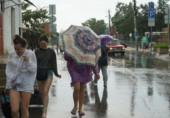 На Кубани продолжат идти дожди с грозами и градом