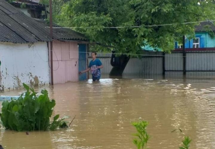 В Адыгее после проливных дождей ввели режим повышенной готовности 