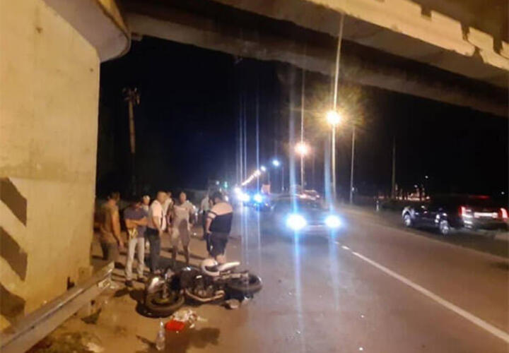 В Краснодаре прошлой ночью насмерть разбился мотоциклист