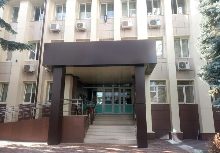 В Краснодаре суд арестовал мужчину, устроившего поножовщину на Командорской