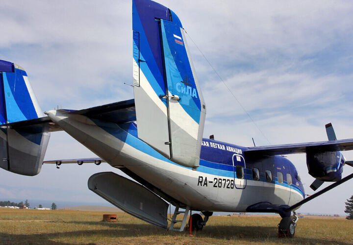 Пассажирский самолет пропал с радаров в Томской области