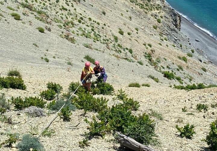 В Анапе туристы застряли на двухсотметровой высоте