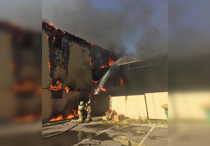 В Динском районе Кубани тушат второй пожар за день ВИДЕО