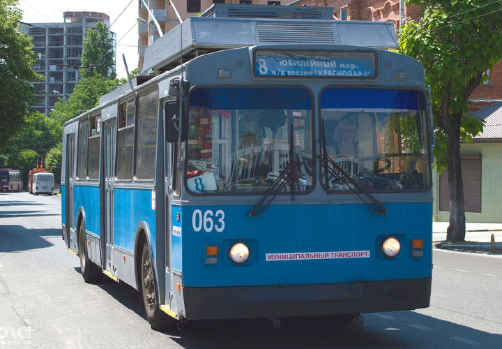 В Краснодаре сегодня и завтра троллейбусы уйдут в парк раньше обычного