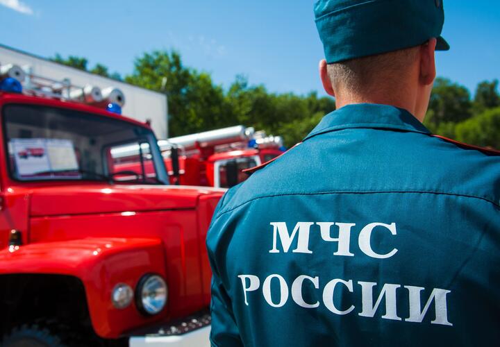 В Новороссийске эвакуировали жителей горящего дома