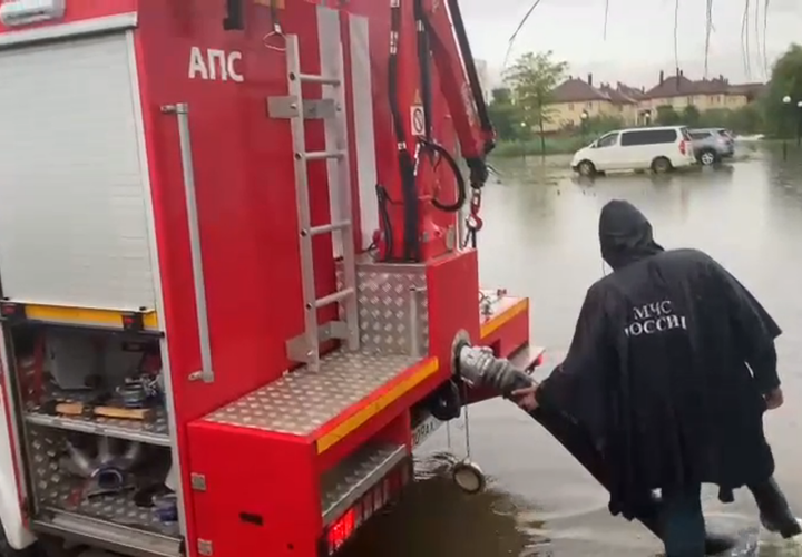 На Кубани после ливня остаются затопленными 352 дома