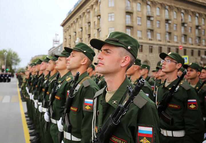 Силовики и военнослужащие получат по 15 тысяч рублей в сентябре