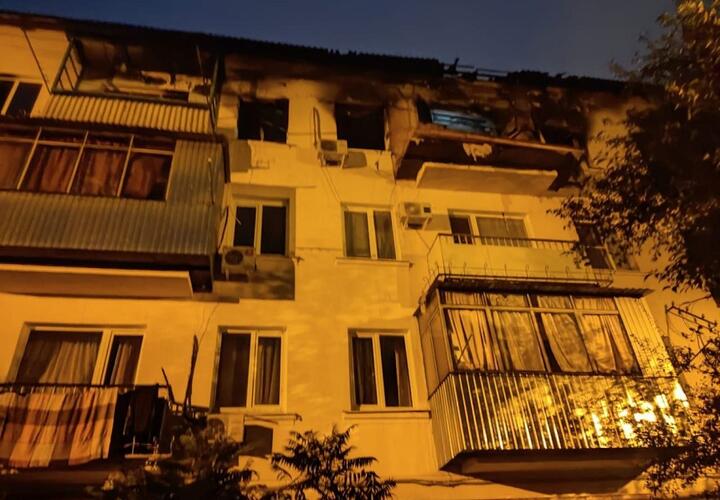 В Краснодаре из-за взрыва бытового газа произошел пожар в жилом доме 