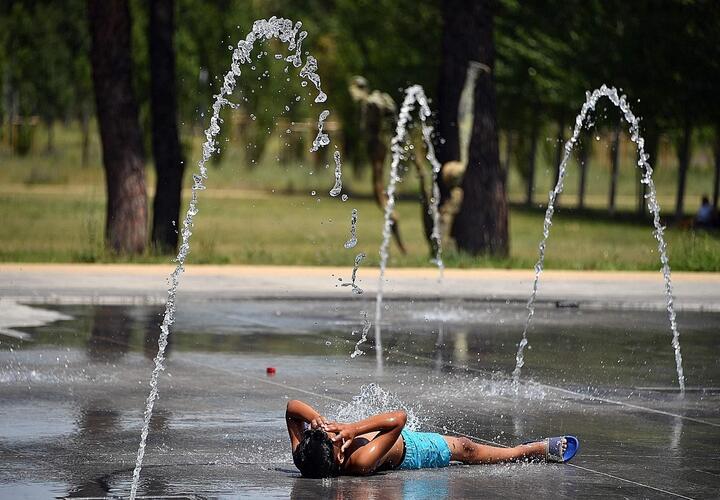 В Сочи продлили экстренное предупреждение из-за сильной жары