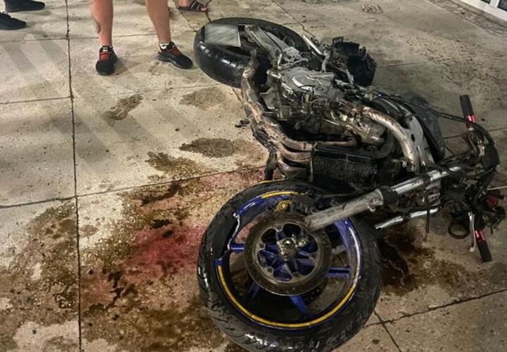 В Тимашевске пьяный мотоциклист врезался в стену музея  