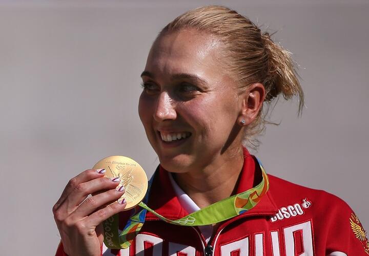 Сочинской теннисистке Елене Весниной вернули украденные медали