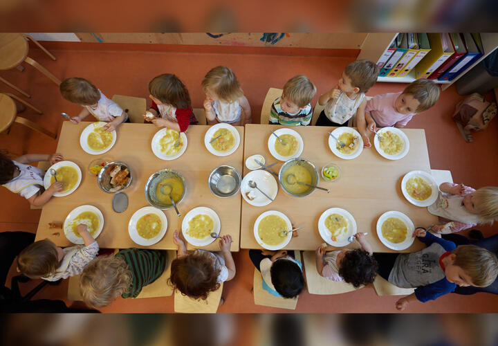 В детских садах Сочи воспитанников кормили едой неизвестно откуда