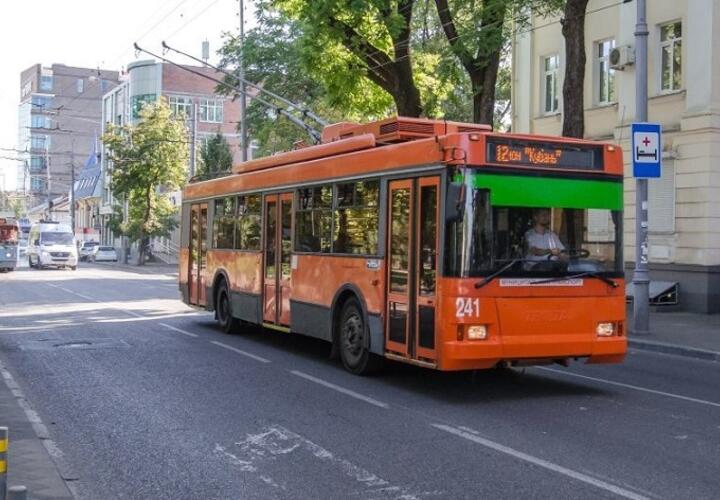 В Краснодаре вновь продлили сокращенный график работы семи троллейбусных маршрутов 