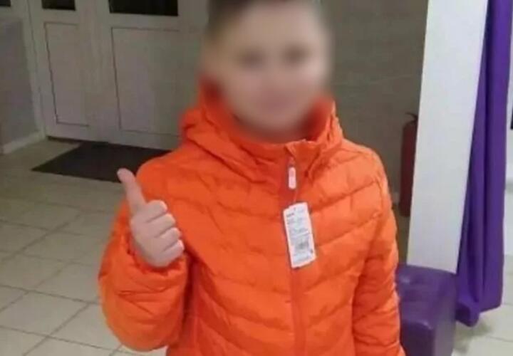 «Вечером еще делал уроки»: в Горячем Ключе ребенок с ковидом умер за три часа