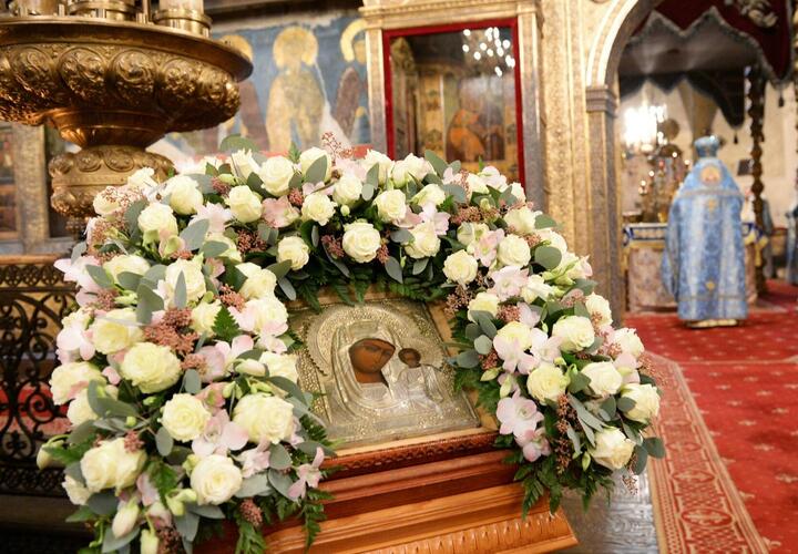 Православные сегодня отмечают день Казанской иконы Божией Матери