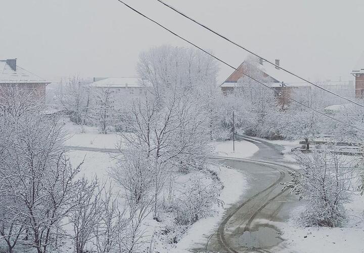 В четырех районах Краснодарского края выпал снег