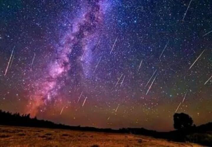 Этой ночью небо украсит звездопад Геминиды