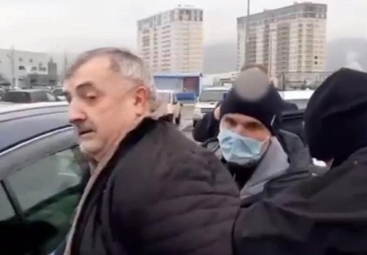 Чекисты рассказали, как задержали в Новороссийске «решалу» Быстроногого Абелардо 