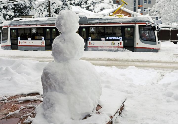В Краснодаре продлили режим повышенной готовности из-за снегопада