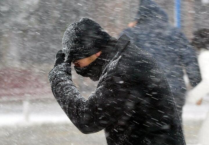 В Краснодарском крае сегодня продолжит бушевать непогода 