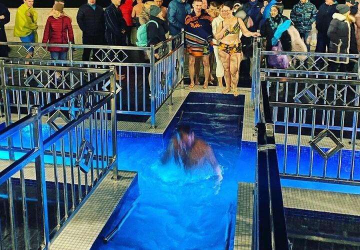 В Новороссийске запретили купаться на Крещение в море