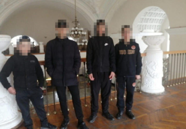 На вокзале в Сочи нашли четырех сбежавших из Владикавказа подростков