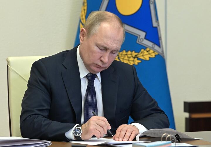 Путин подписал закон о мерах поддержки населения и малого бизнеса