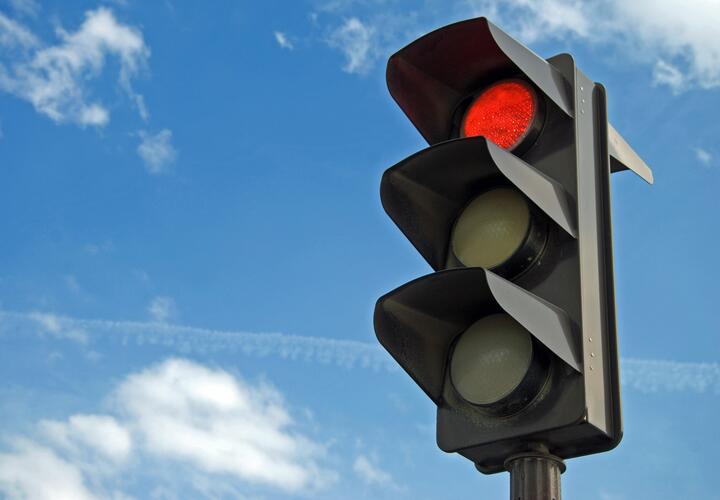 В Краснодаре отключат светофор на пересечении улиц Уральской и Тюляева