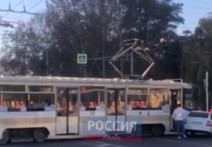 В Краснодаре за день трамваи дважды попадали в ДТП