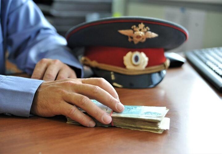 Полицейский из Темрюка за деньги пытался «отмазать» знакомую