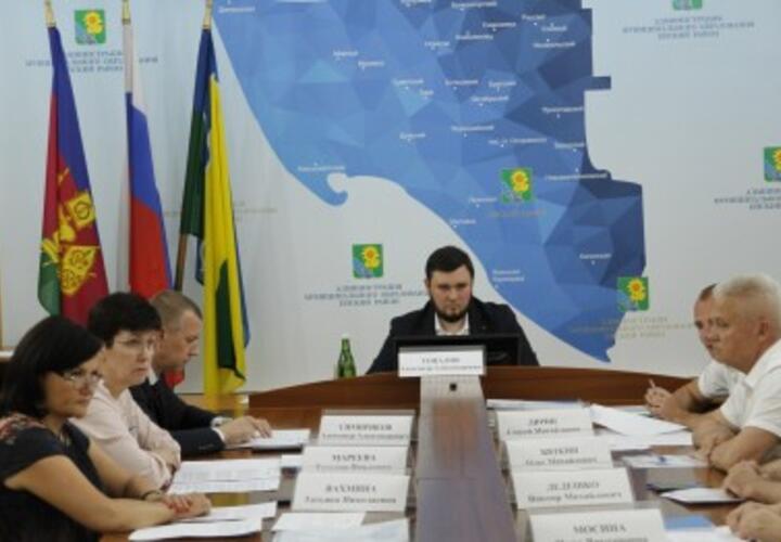 Кондратьев, Захарченко и еще двое хотели возглавить Ейский район