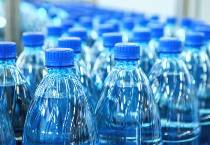 В России предложили вдвое снизить стоимость бутилированной воды