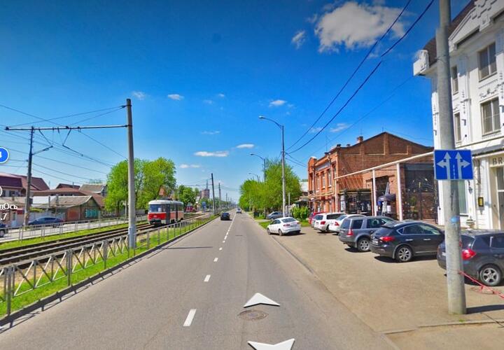 Возле Сенного рынка в Краснодаре запретят парковать машины