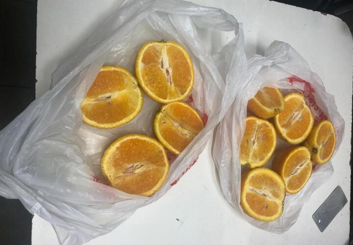 На Кубани пенсионерка принесла внуку апельсины, накачанные наркотиками