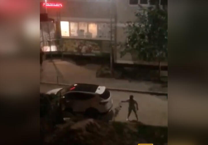 В Краснодаре на улице Российской произошла стрельба ВИДЕО