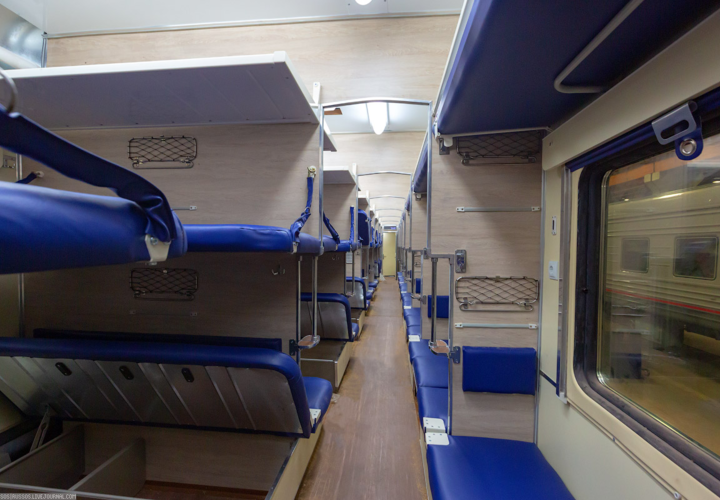 В поезде, ехавшем из Сочи, попутчицы поколотили 48-летнюю москвичку из-за форточки