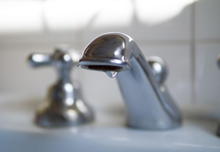 Гостиницы Сочи отключили от водоснабжения за долги 
