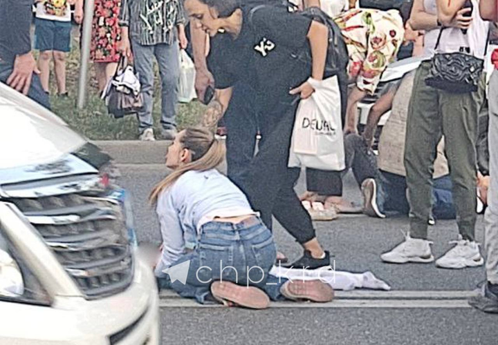 В Краснодаре иномарка сбила мать с 5-летней дочерью на пешеходном переходе